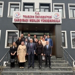 20.10.2025 tarihinde Çarşıbaşı Meslek Yüksekokulu’na akran değerlendirme ziyareti gerçekleştirildi.